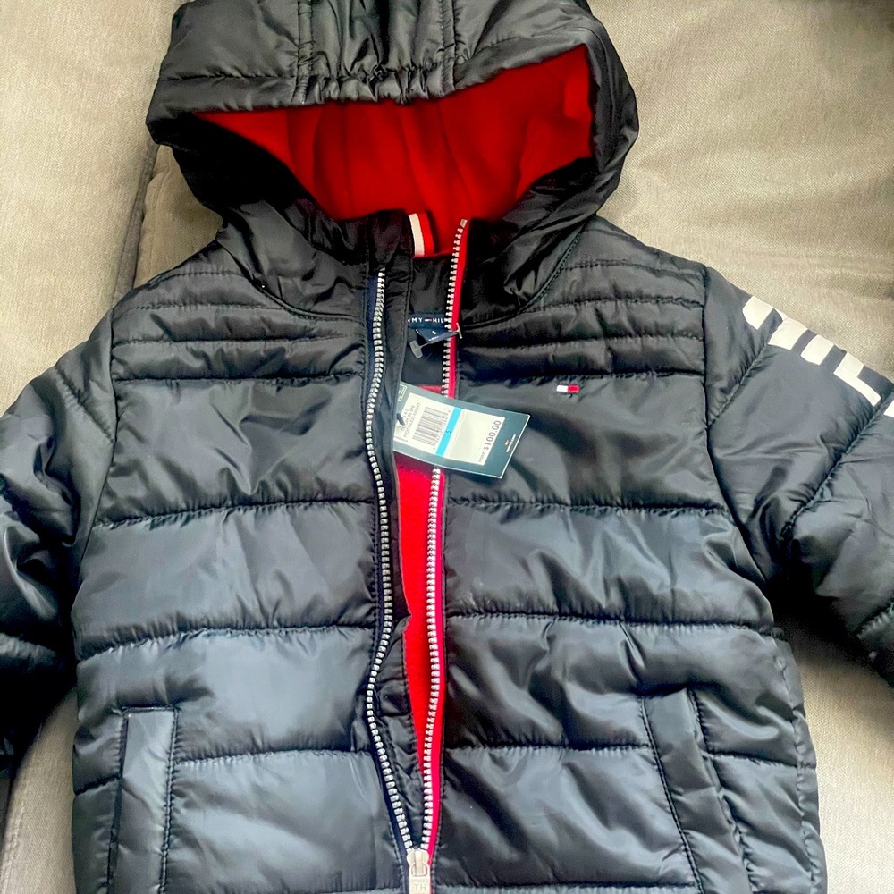 Coat looks like boys but can be used for both